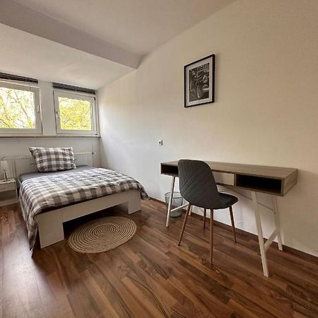 Zimmer Im Zentrum - In Der Naehe Zum Hauptbahnhof Paderborn Exterior foto